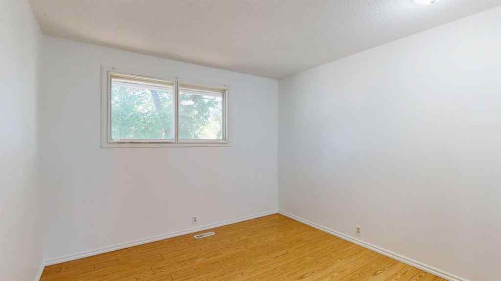MLS® A2240982 - 121 Beale Crescent  in Beacon Hill Fort McMurray, Residential