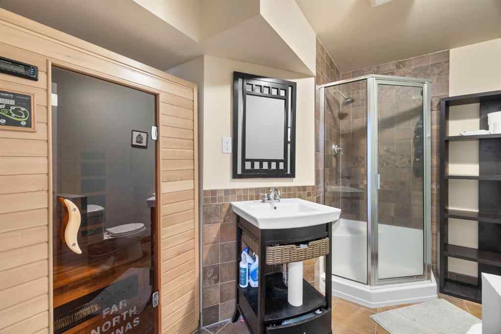 MLS® A2240995 - 168 Fairways Drive NW in Fairways Airdrie, Residential