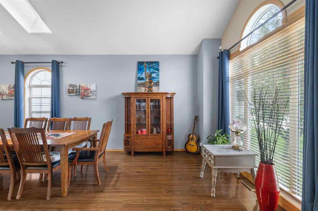 MLS® A2240995 - 168 Fairways Drive NW in Fairways Airdrie, Residential
