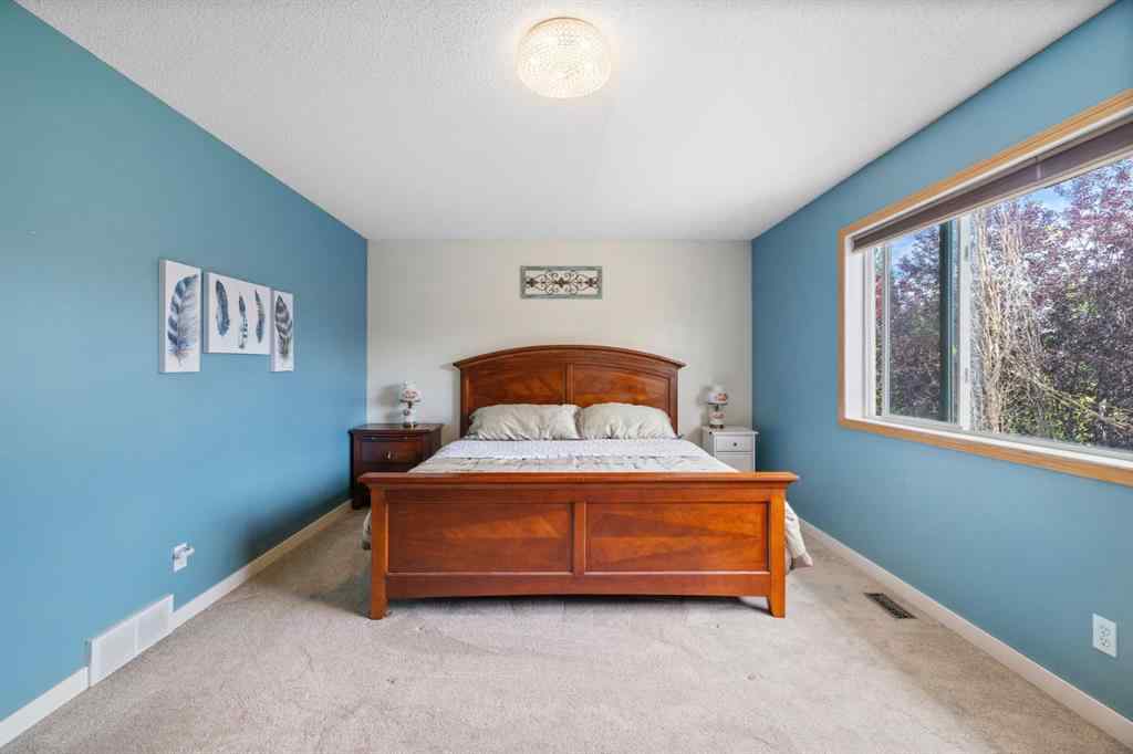 MLS® A2240995 - 168 Fairways Drive NW in Fairways Airdrie, Residential