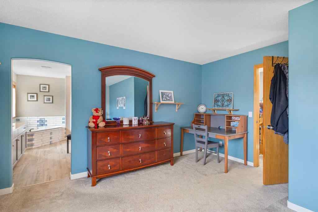 MLS® A2240995 - 168 Fairways Drive NW in Fairways Airdrie, Residential