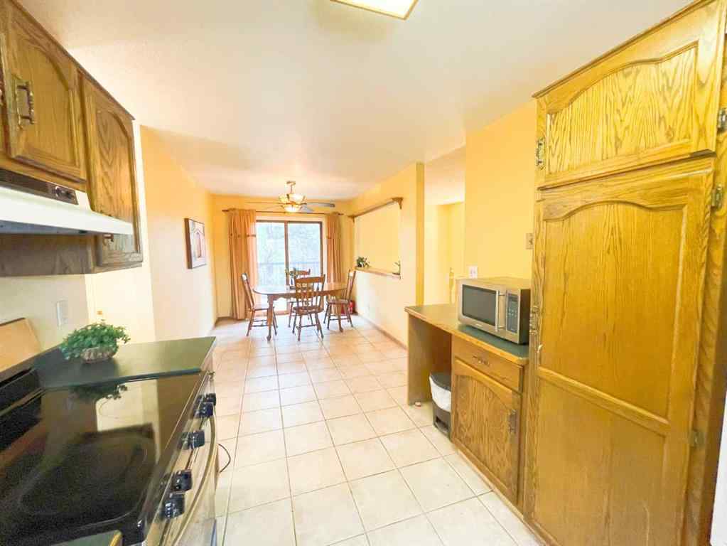 MLS® A2240999 - 40 Mohawk Road W in Indian Battle Heights Lethbridge, Residential