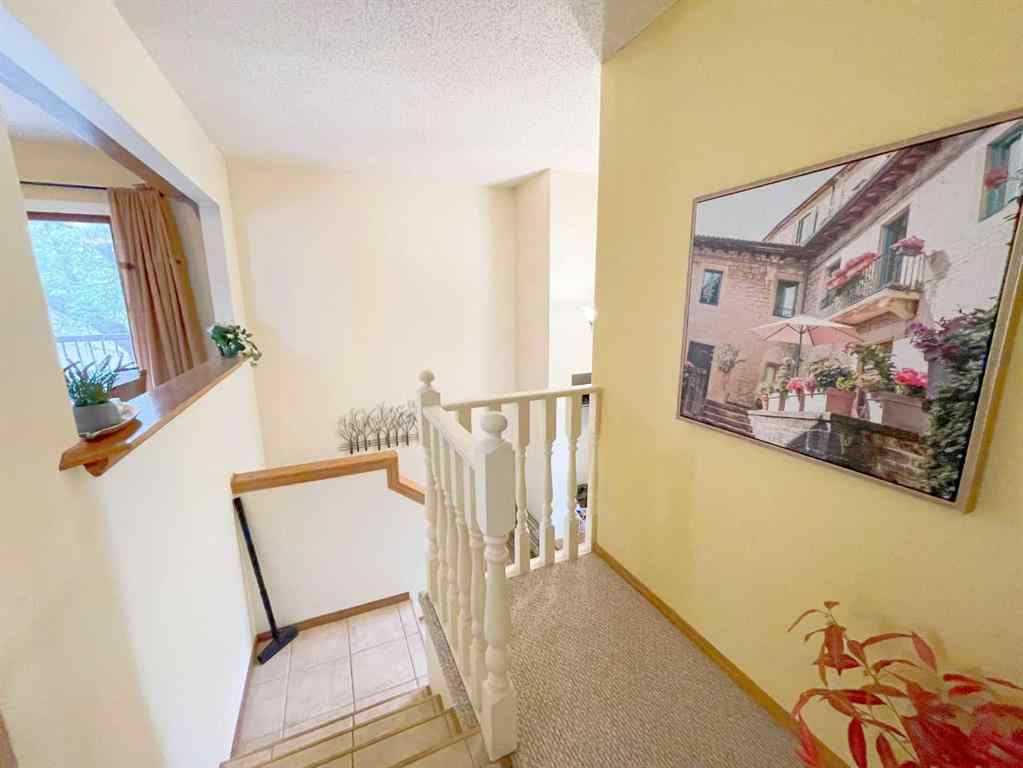 MLS® A2240999 - 40 Mohawk Road W in Indian Battle Heights Lethbridge, Residential