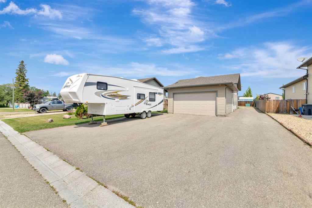 MLS® A2241026 - 5208 51 Avenue  in Blackfoot Blackfoot, Residential