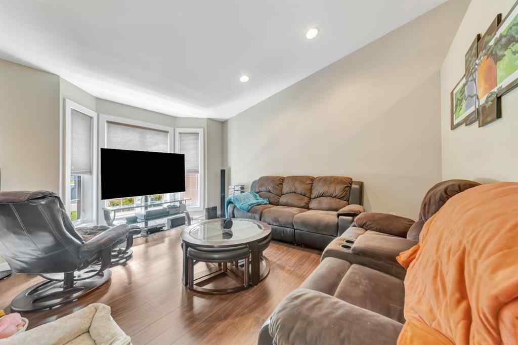 MLS® A2241026 - 5208 51 Avenue  in Blackfoot Blackfoot, Residential