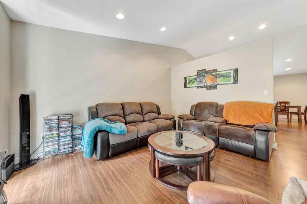 MLS® A2241026 - 5208 51 Avenue  in Blackfoot Blackfoot, Residential