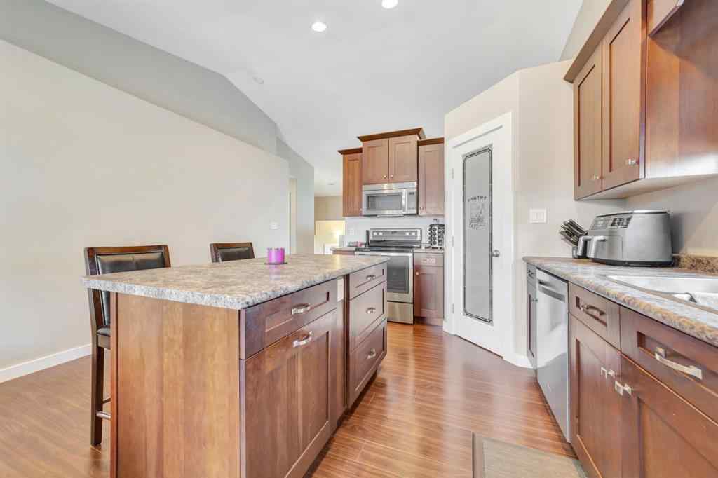 MLS® A2241026 - 5208 51 Avenue  in Blackfoot Blackfoot, Residential