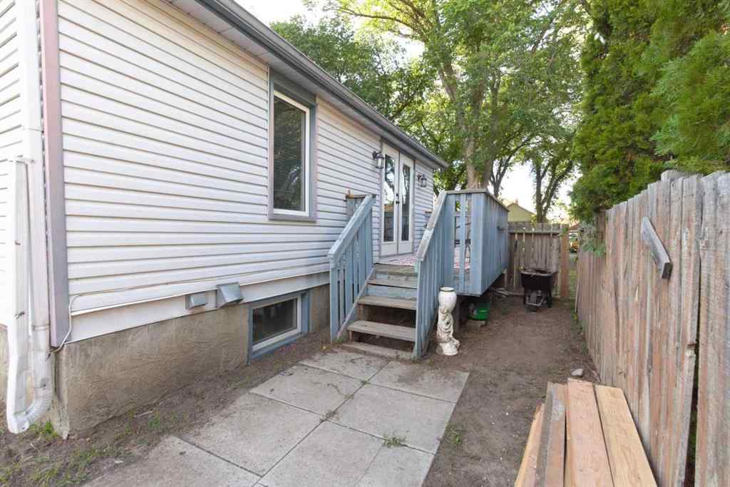 MLS® A2241032 - 1143 Braemar Street SE in River Flats Medicine Hat, Residential