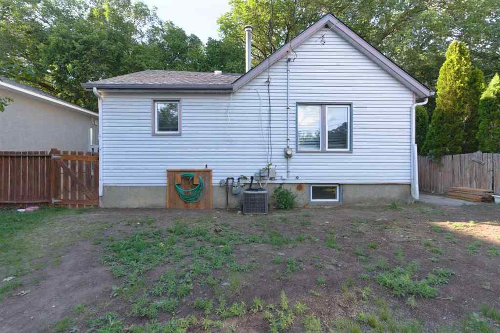 MLS® A2241032 - 1143 Braemar Street SE in River Flats Medicine Hat, Residential
