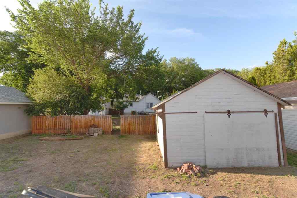 MLS® A2241032 - 1143 Braemar Street SE in River Flats Medicine Hat, Residential
