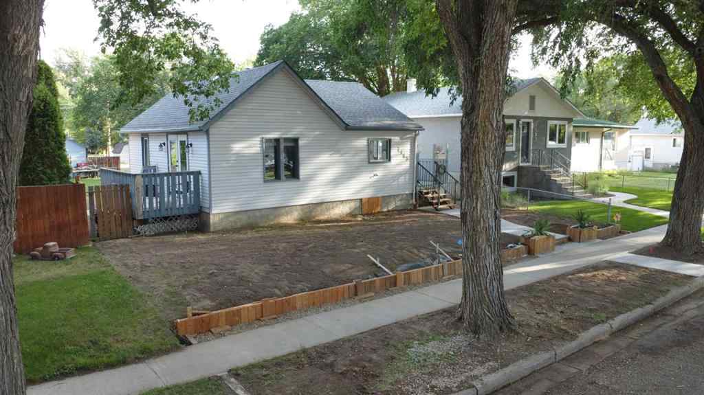 MLS® A2241032 - 1143 Braemar Street SE in River Flats Medicine Hat, Residential