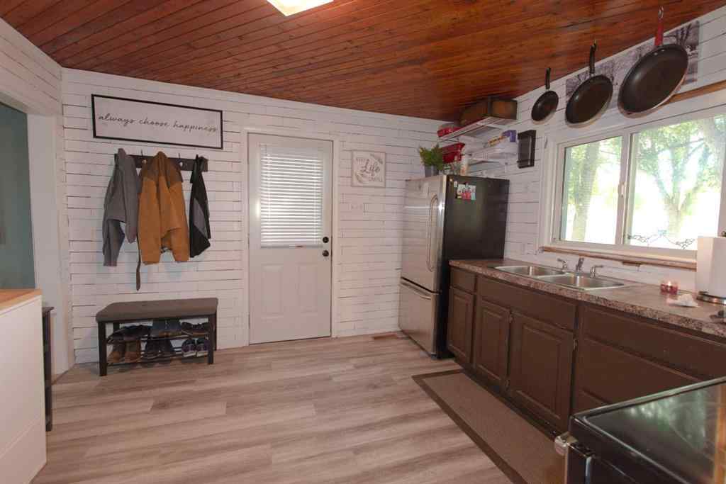 MLS® A2241032 - 1143 Braemar Street SE in River Flats Medicine Hat, Residential