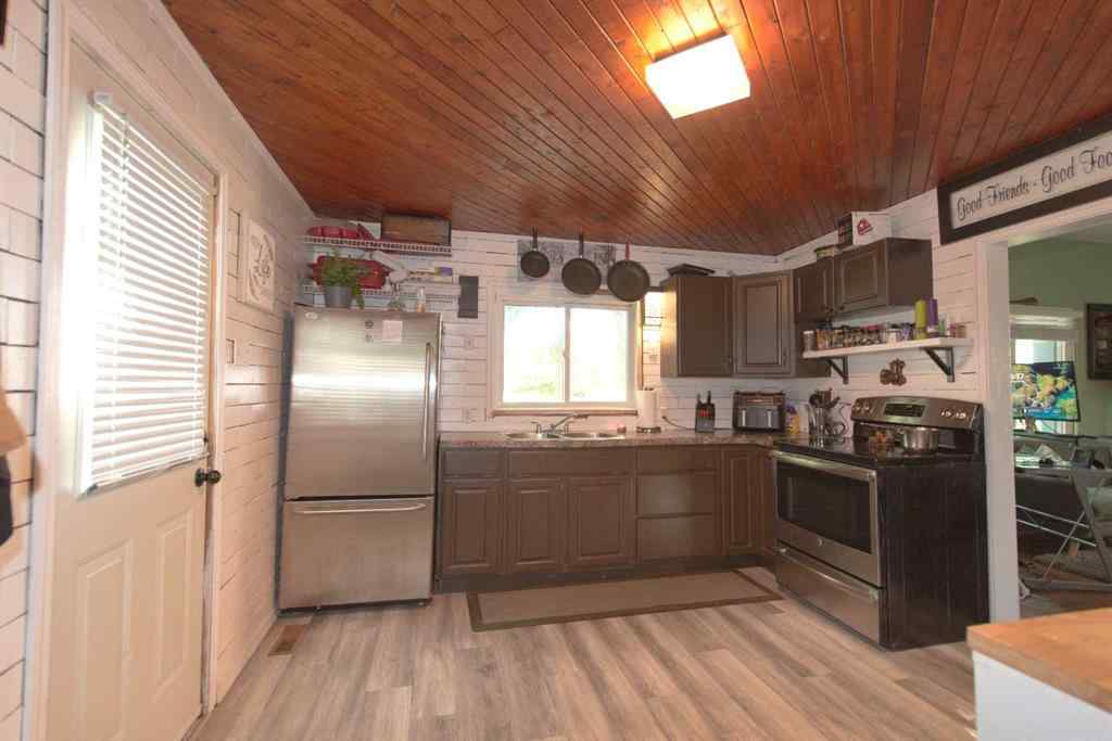 MLS® A2241032 - 1143 Braemar Street SE in River Flats Medicine Hat, Residential