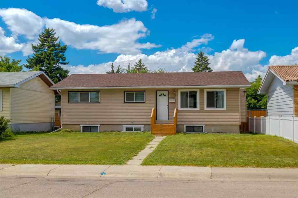 MLS® A2241033 - 1321 39 Street SE in Forest Lawn Calgary, Residential