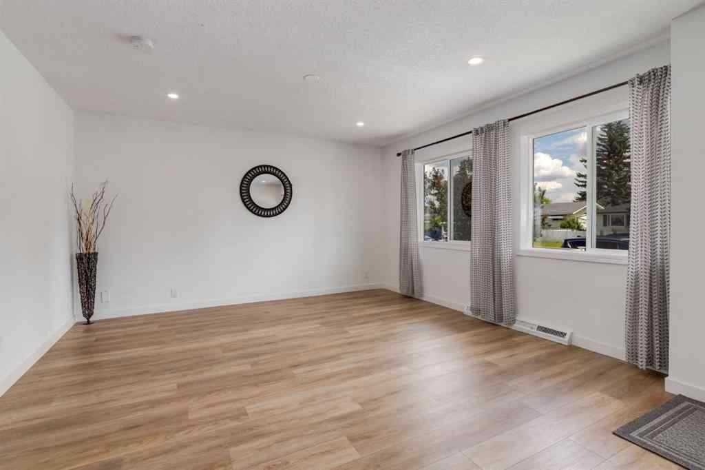 MLS® A2241033 - 1321 39 Street SE in Forest Lawn Calgary, Residential