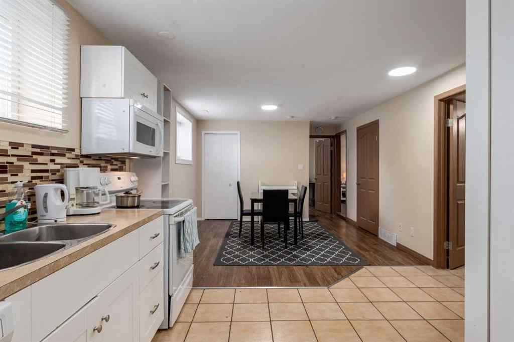 MLS® A2241033 - 1321 39 Street SE in Forest Lawn Calgary, Residential