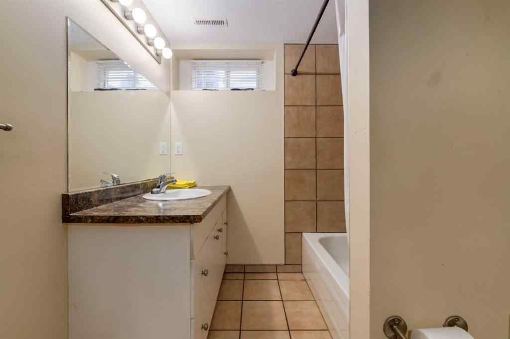 MLS® A2241033 - 1321 39 Street SE in Forest Lawn Calgary, Residential