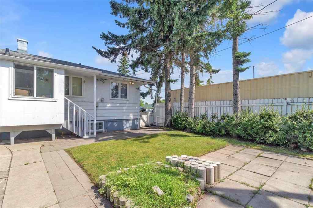 MLS&reg; # A2241038 - 2619 37 Street SW in Glendale Calgary, Residential Open Houses