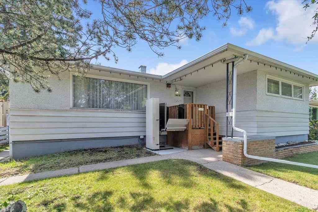 MLS® A2241038 - 2619 37 Street SW in Glendale Calgary, Residential