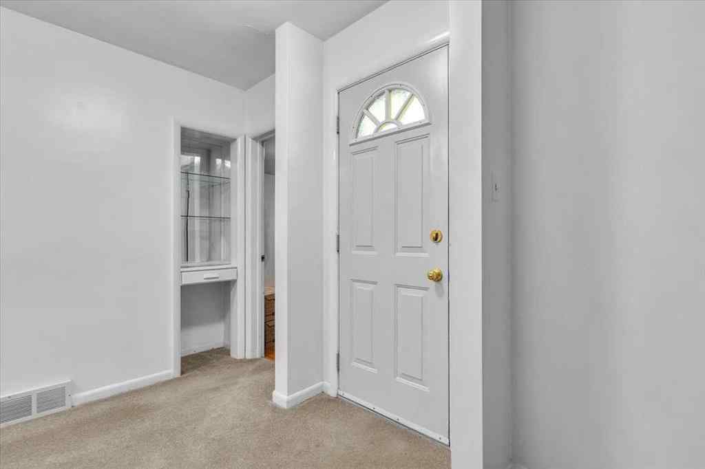MLS® A2241038 - 2619 37 Street SW in Glendale Calgary, Residential
