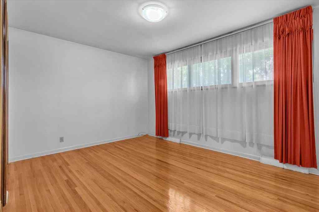 MLS® A2241038 - 2619 37 Street SW in Glendale Calgary, Residential