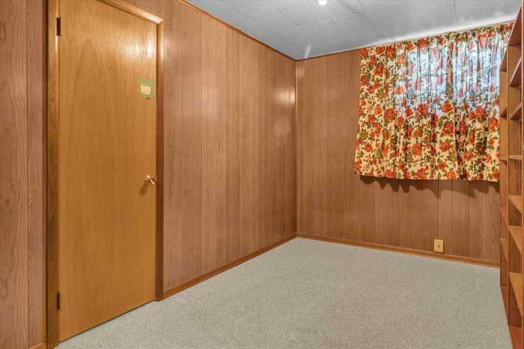 MLS® A2241038 - 2619 37 Street SW in Glendale Calgary, Residential
