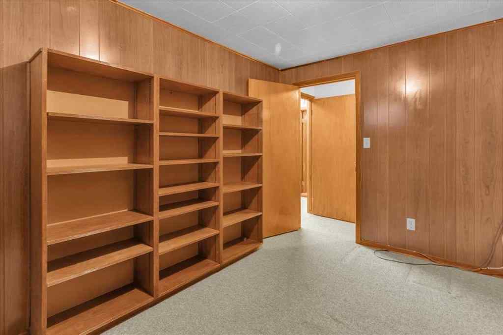 MLS® A2241038 - 2619 37 Street SW in Glendale Calgary, Residential