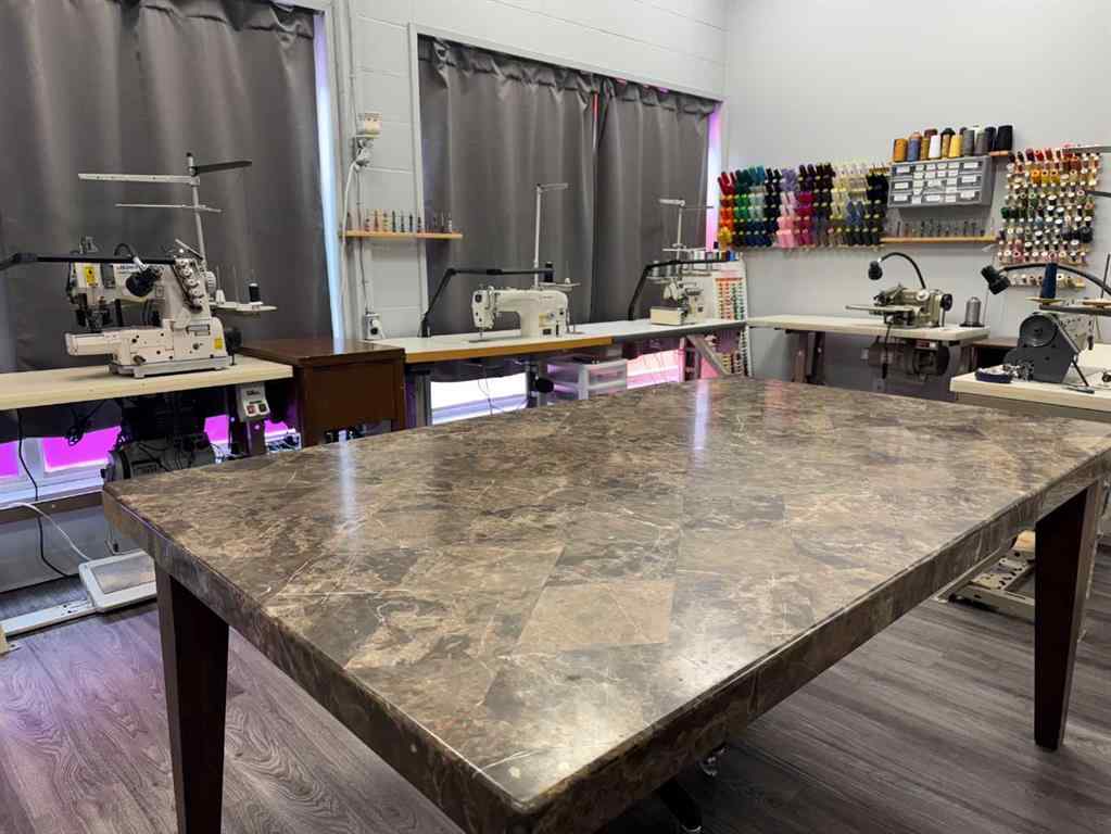 MLS® A2241050 - Unit #4 4902 50 Street  in Central Ponoka Ponoka, Commercial