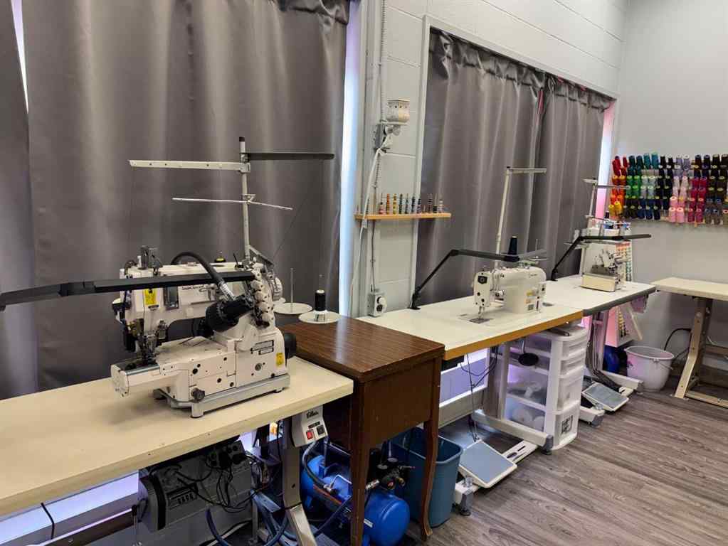 MLS® A2241050 - Unit #4 4902 50 Street  in Central Ponoka Ponoka, Commercial