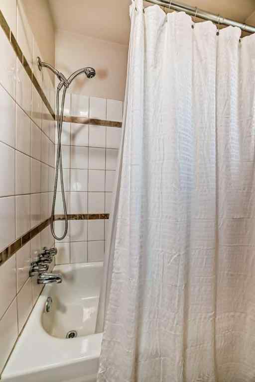 MLS® A2241064 - 320 44 Street SE in Forest Heights Calgary, Residential