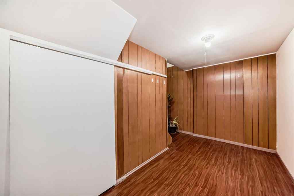 MLS® A2241064 - 320 44 Street SE in Forest Heights Calgary, Residential
