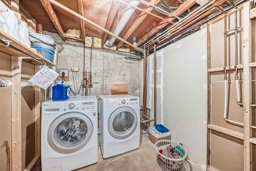 MLS® A2241064 - 320 44 Street SE in Forest Heights Calgary, Residential