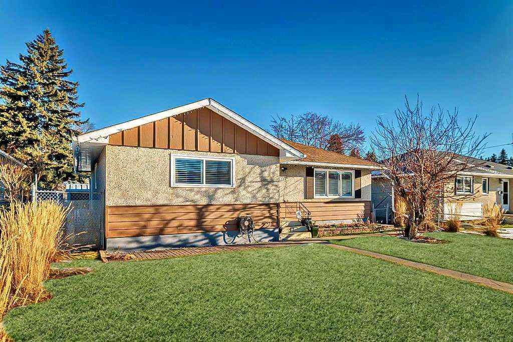 MLS® A2241064 - 320 44 Street SE in Forest Heights Calgary, Residential