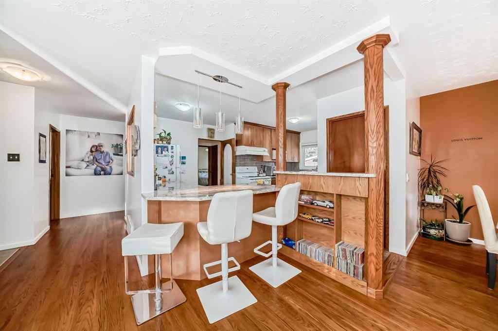 MLS® A2241064 - 320 44 Street SE in Forest Heights Calgary, Residential