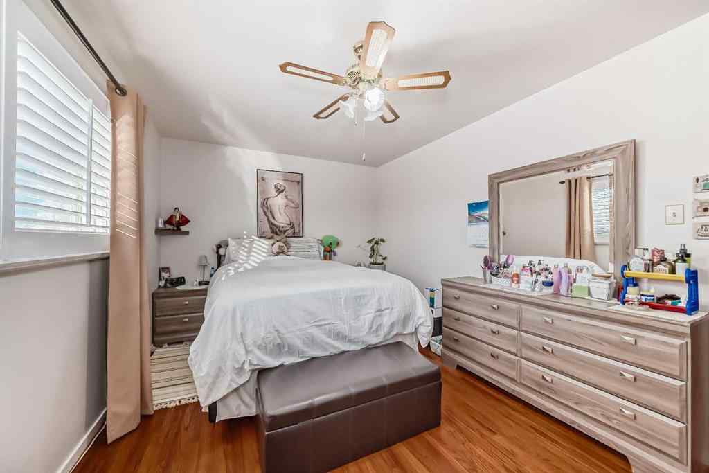 MLS® A2241064 - 320 44 Street SE in Forest Heights Calgary, Residential