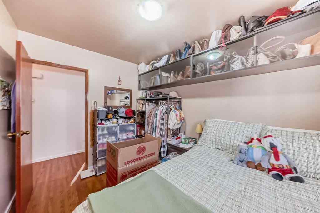 MLS® A2241064 - 320 44 Street SE in Forest Heights Calgary, Residential