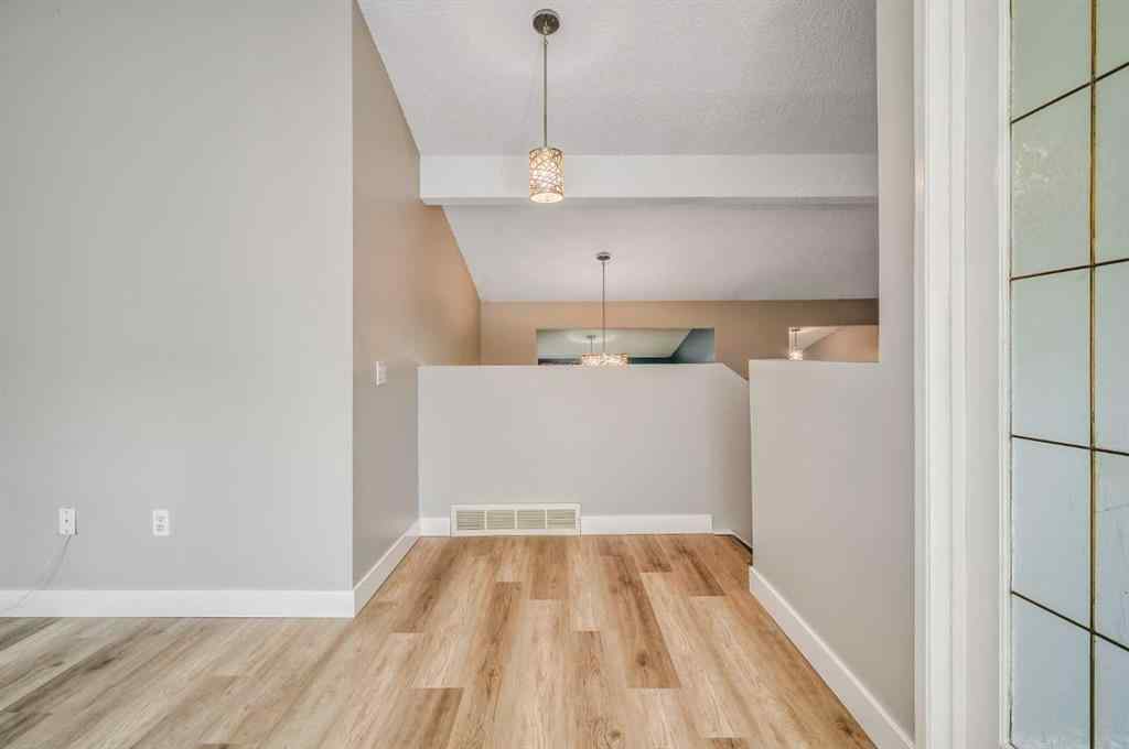 MLS® A2241068 - 1426 Ranchlands Way NW in Ranchlands Calgary, Residential
