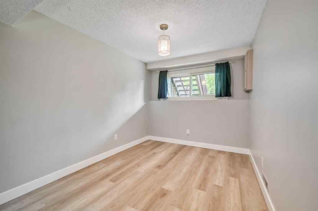 MLS® A2241068 - 1426 Ranchlands Way NW in Ranchlands Calgary, Residential