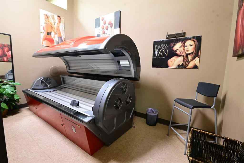 MLS® A2241069 - Unit #401 8120 Beddington Boulevard NW in Beddington Heights Calgary, Commercial