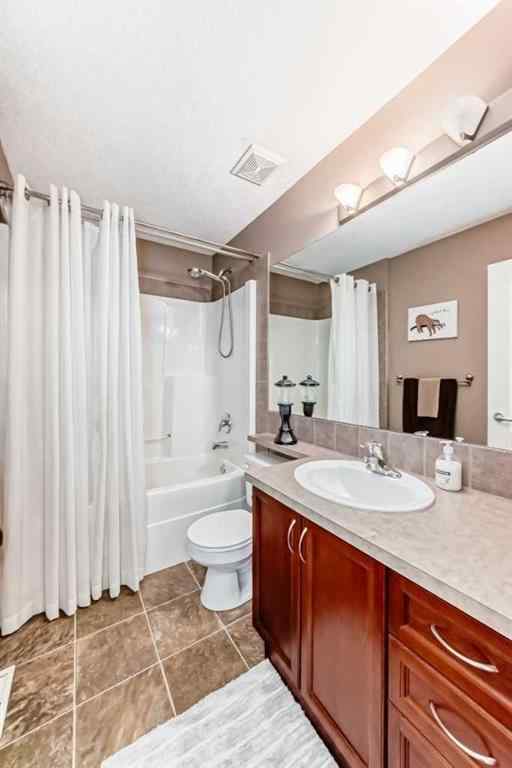 MLS® A2241076 - 187 Hawkmere View  in NONE Chestermere, Residential