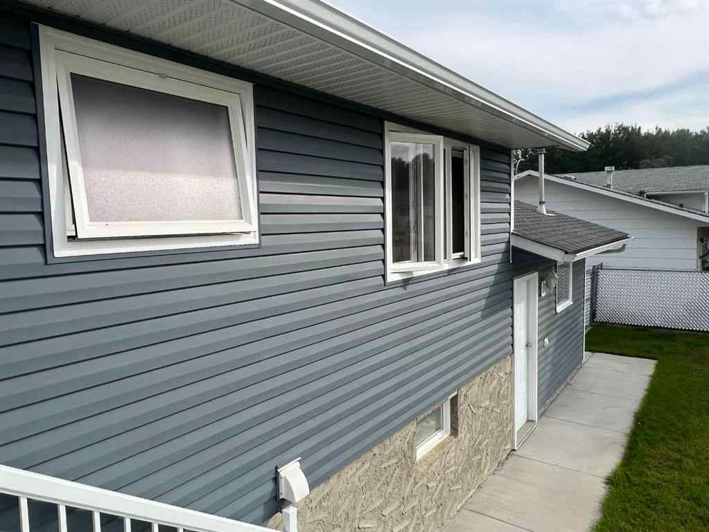 MLS® A2241078 - 811 7 st   in NONE Fox Creek, Residential