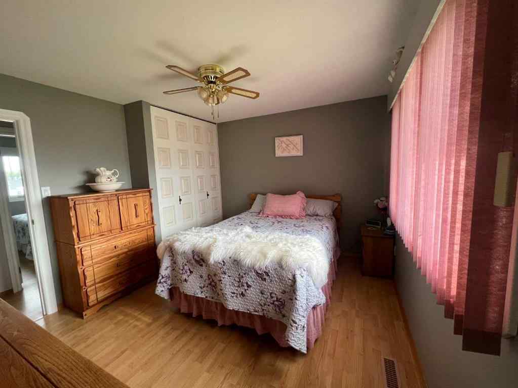 MLS® A2241078 - 811 7 st   in NONE Fox Creek, Residential