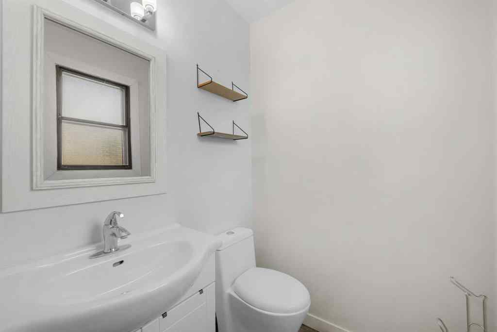 MLS® A2241080 - 36 Brentwood Drive E in Maplewood Strathmore, Residential