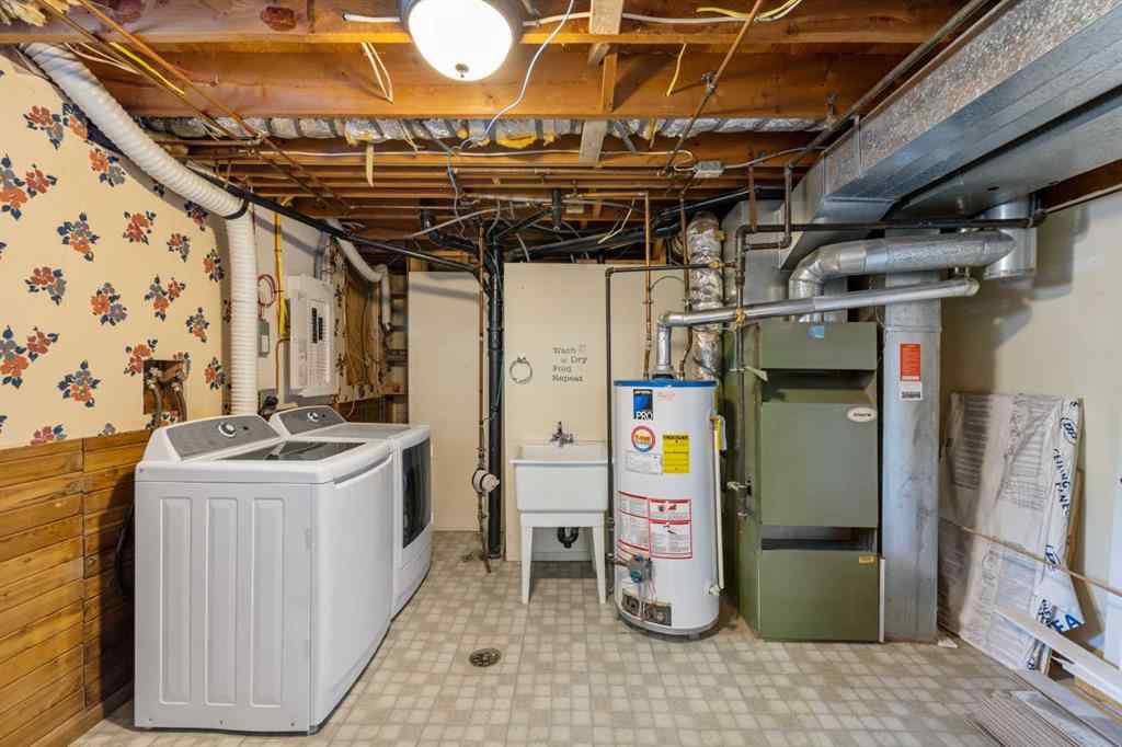 MLS® A2241080 - 36 Brentwood Drive E in Maplewood Strathmore, Residential