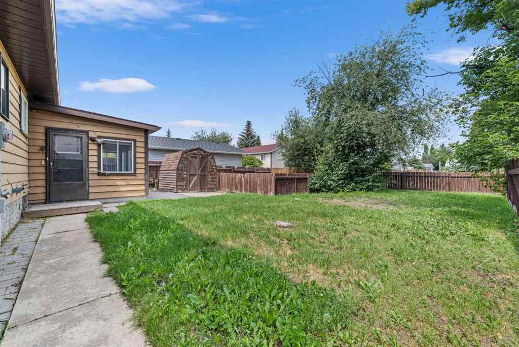 MLS® A2241080 - 36 Brentwood Drive E in Maplewood Strathmore, Residential