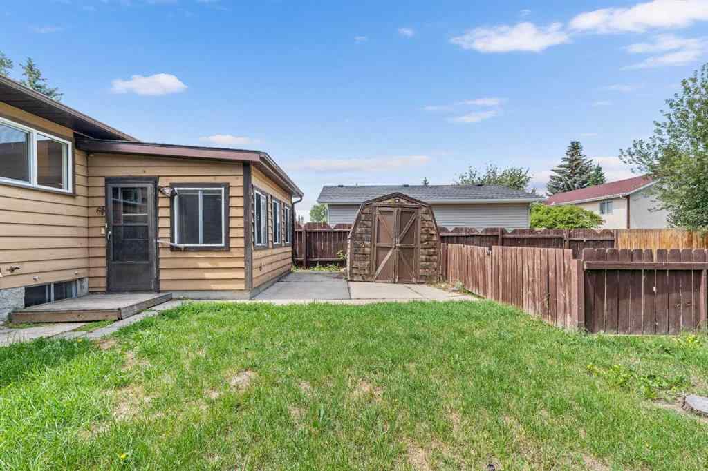 MLS® A2241080 - 36 Brentwood Drive E in Maplewood Strathmore, Residential