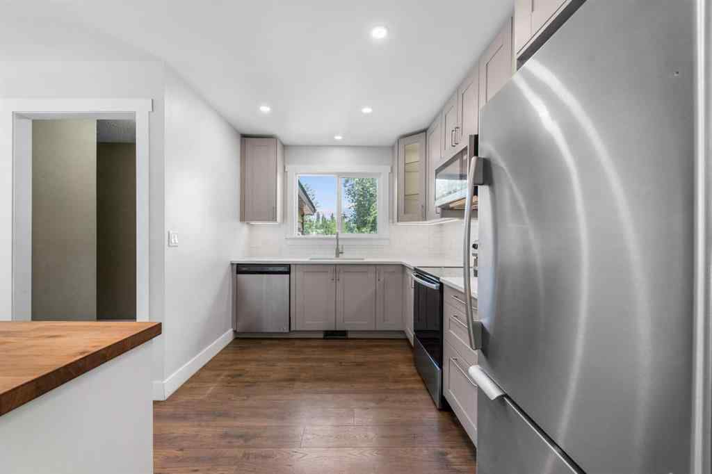 MLS® A2241080 - 36 Brentwood Drive E in Maplewood Strathmore, Residential