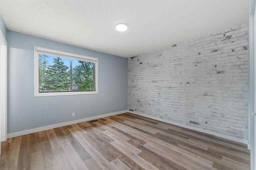 MLS® A2241080 - 36 Brentwood Drive E in Maplewood Strathmore, Residential