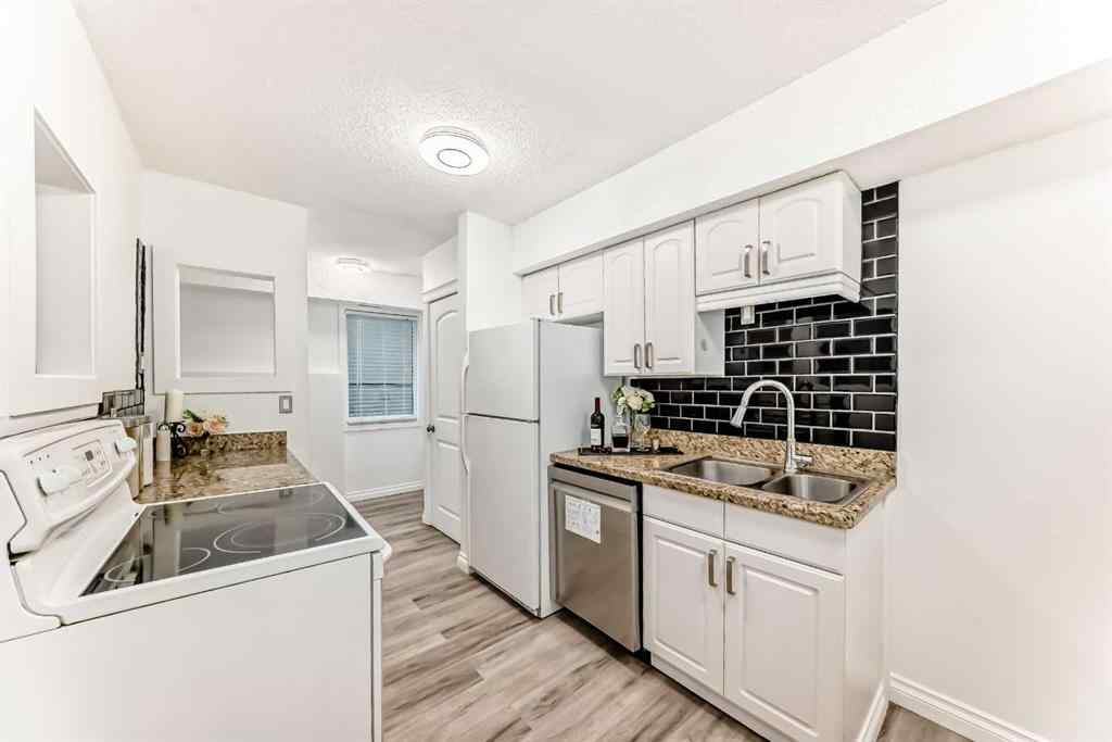MLS® A2241081 - Unit #2 2415 14A Street SW in Bankview Calgary, Residential