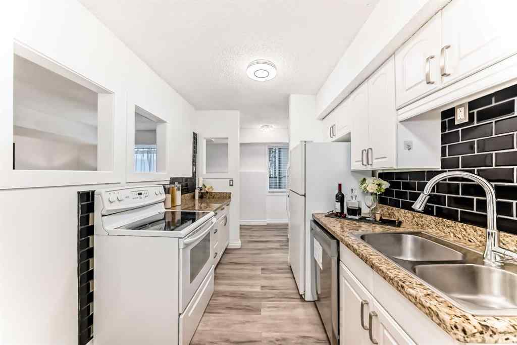 MLS® A2241081 - Unit #2 2415 14A Street SW in Bankview Calgary, Residential